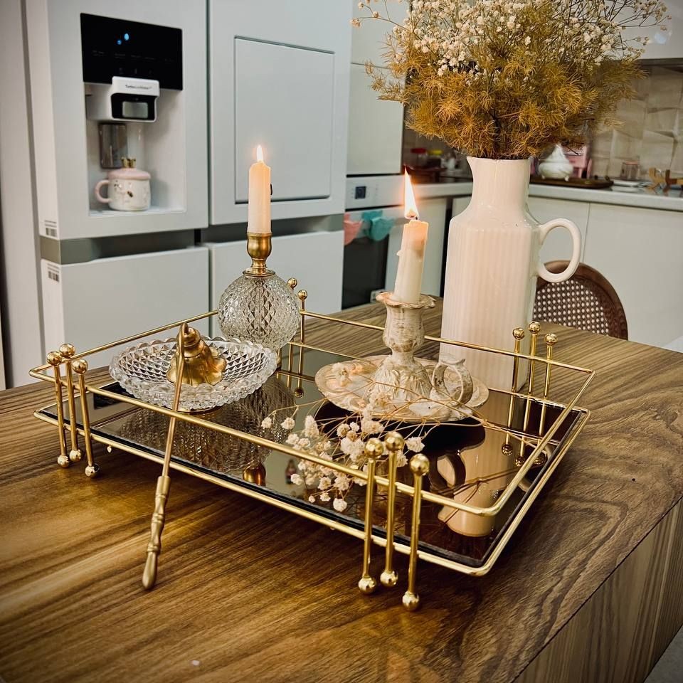 پیانو مستطیل
کف اینه دور فلزی 
ابکاری عالی 
جعبه دار 