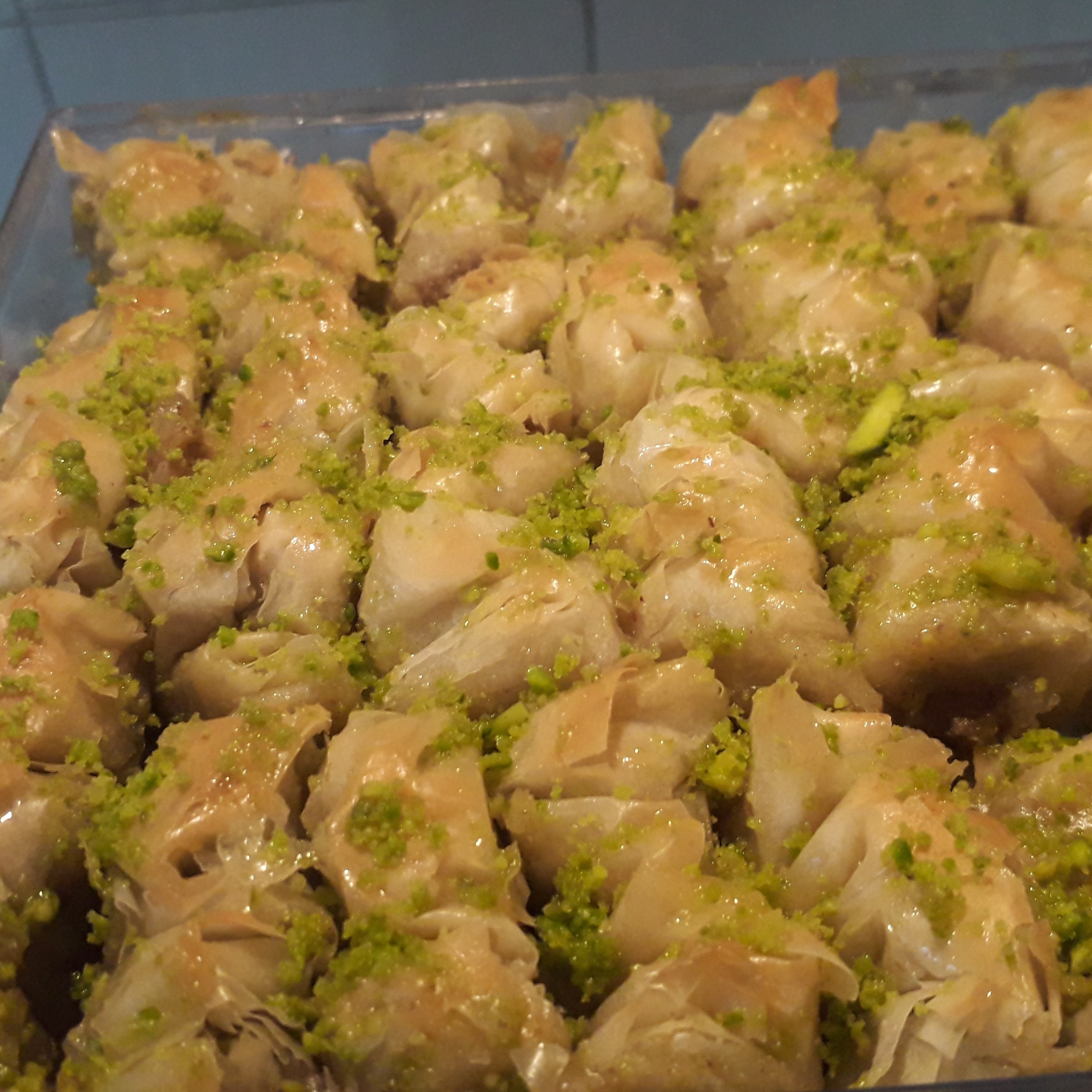 باقلوای خانگی پسته ای نیم کیلویی