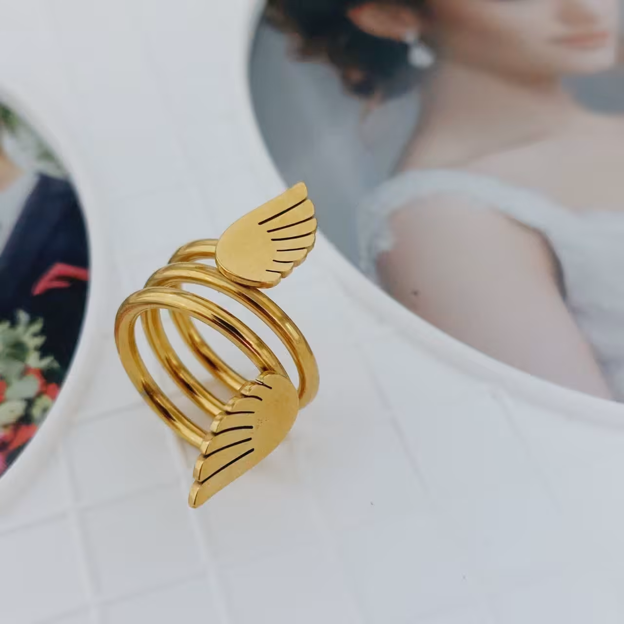 انگشتر کد10804طرح طلا.استاینلس استیل.آبکاری طلا.سایزبندی کامل 6و7و8و9 موجوده.رنگ ثابت.ضدحساسیت