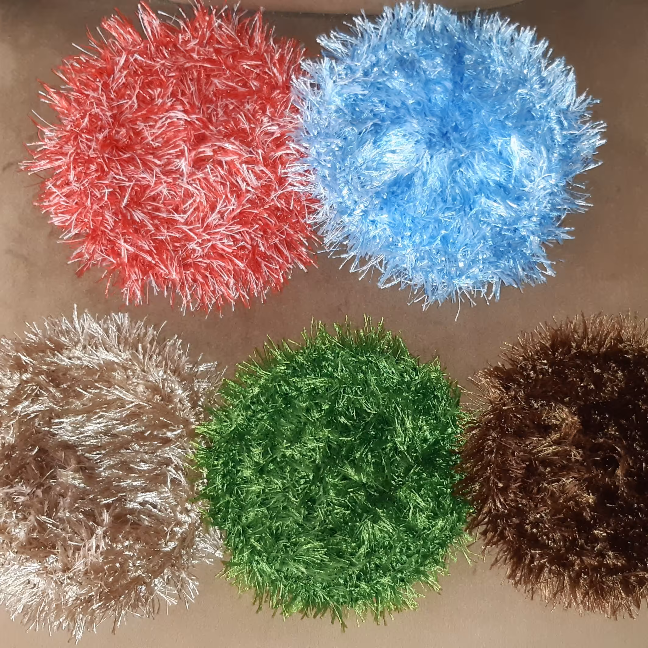 اسکاج یوموش قابل سفارش در رنگ های مختلف