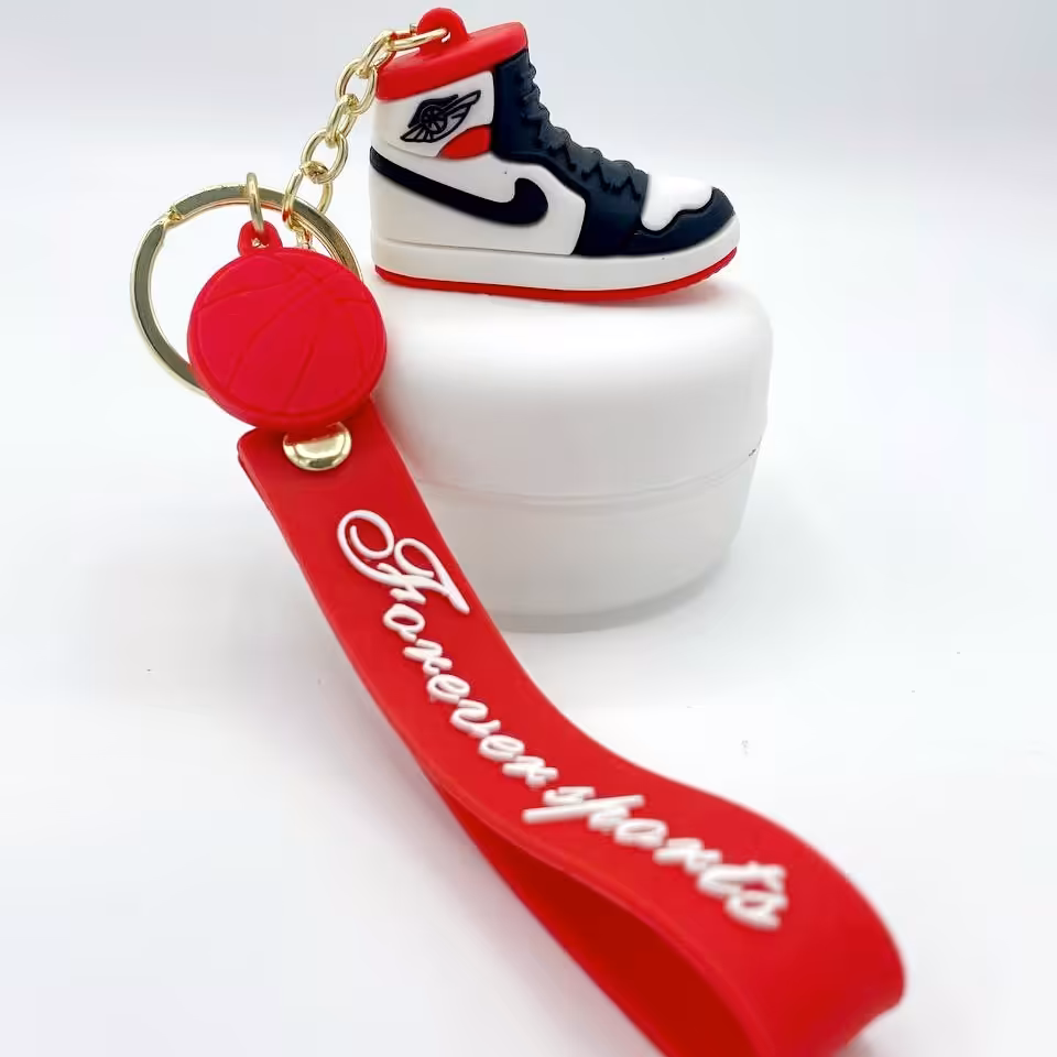 جاکلیدی جاسوئیچی سیلیکونی طرح کتونی نایک رنگ سفید قرمز