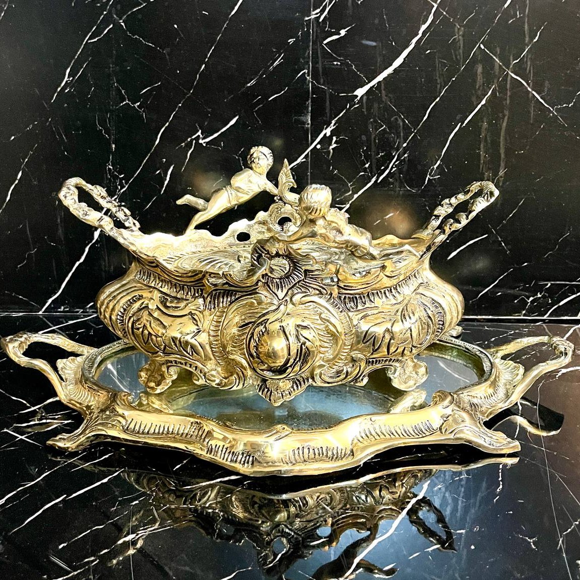 جاردین یا شکلات خوری سایز2 بزرگ برنزی سینی 42سانت ظرف 26