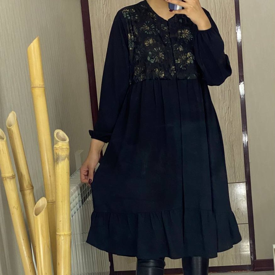 مانتو زنانه جلو بسته با خرج کار مخمل شیک وخوشگل 
