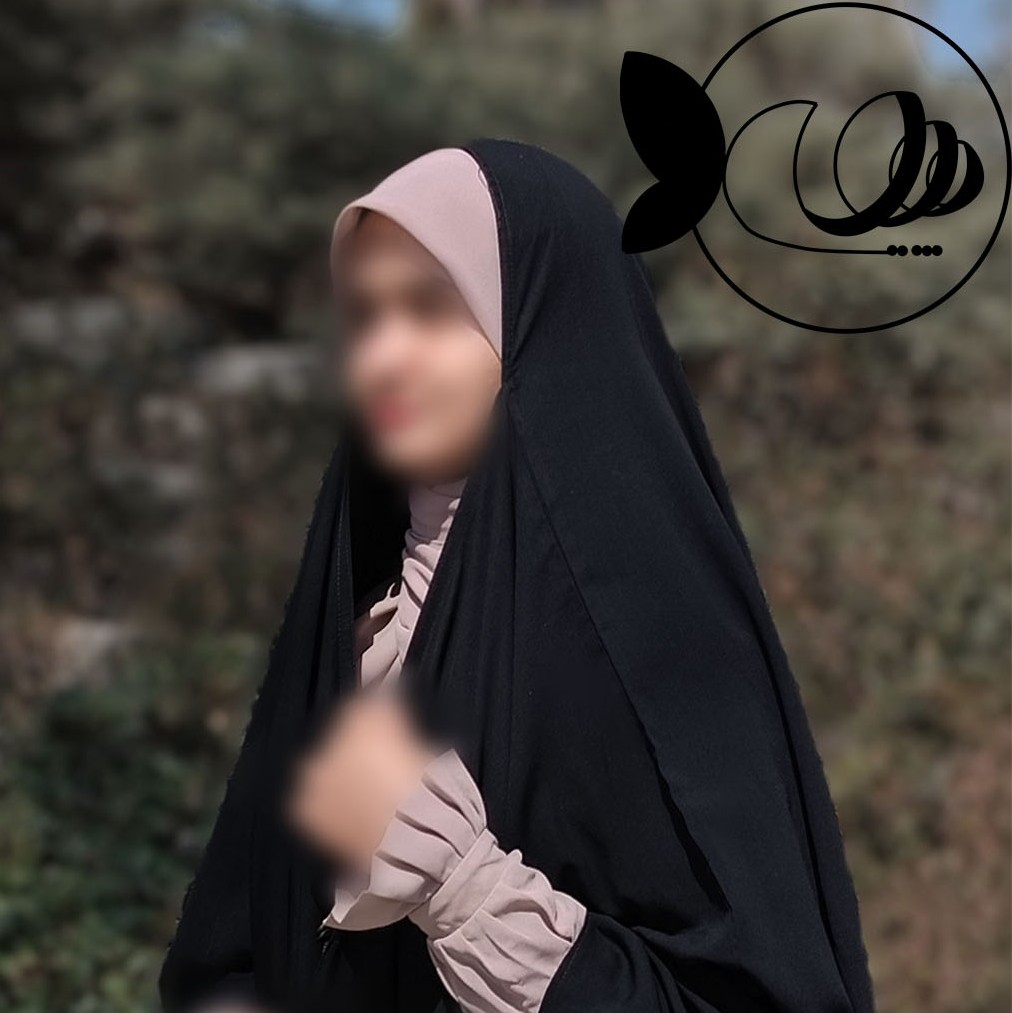 روسری به همراه ساقدست