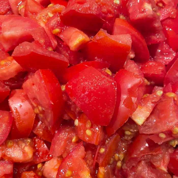 پوره گوجه(گوجه خرد و پخته شده)یک کیلویی