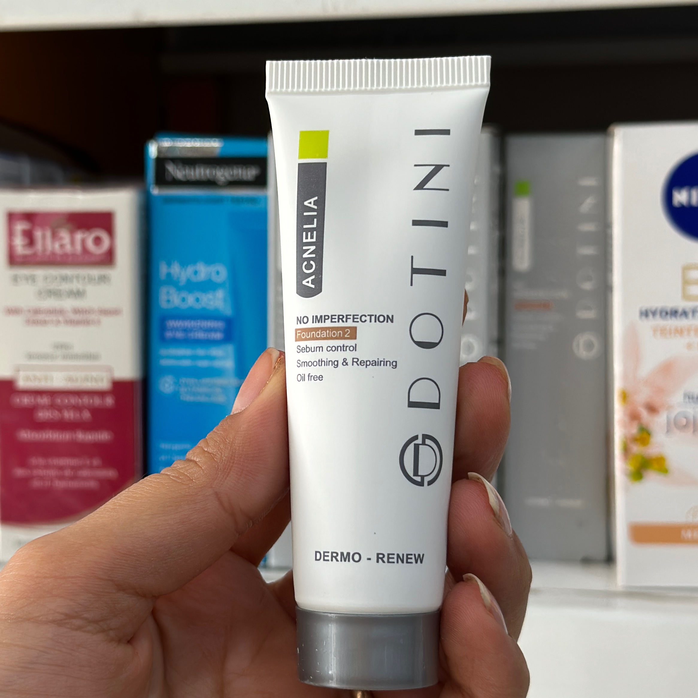 کرم پودر ضد جوش دوتینی رنگی رنگ شماره 2 Dotini Foundation1 Anti Acne (BB) Cream