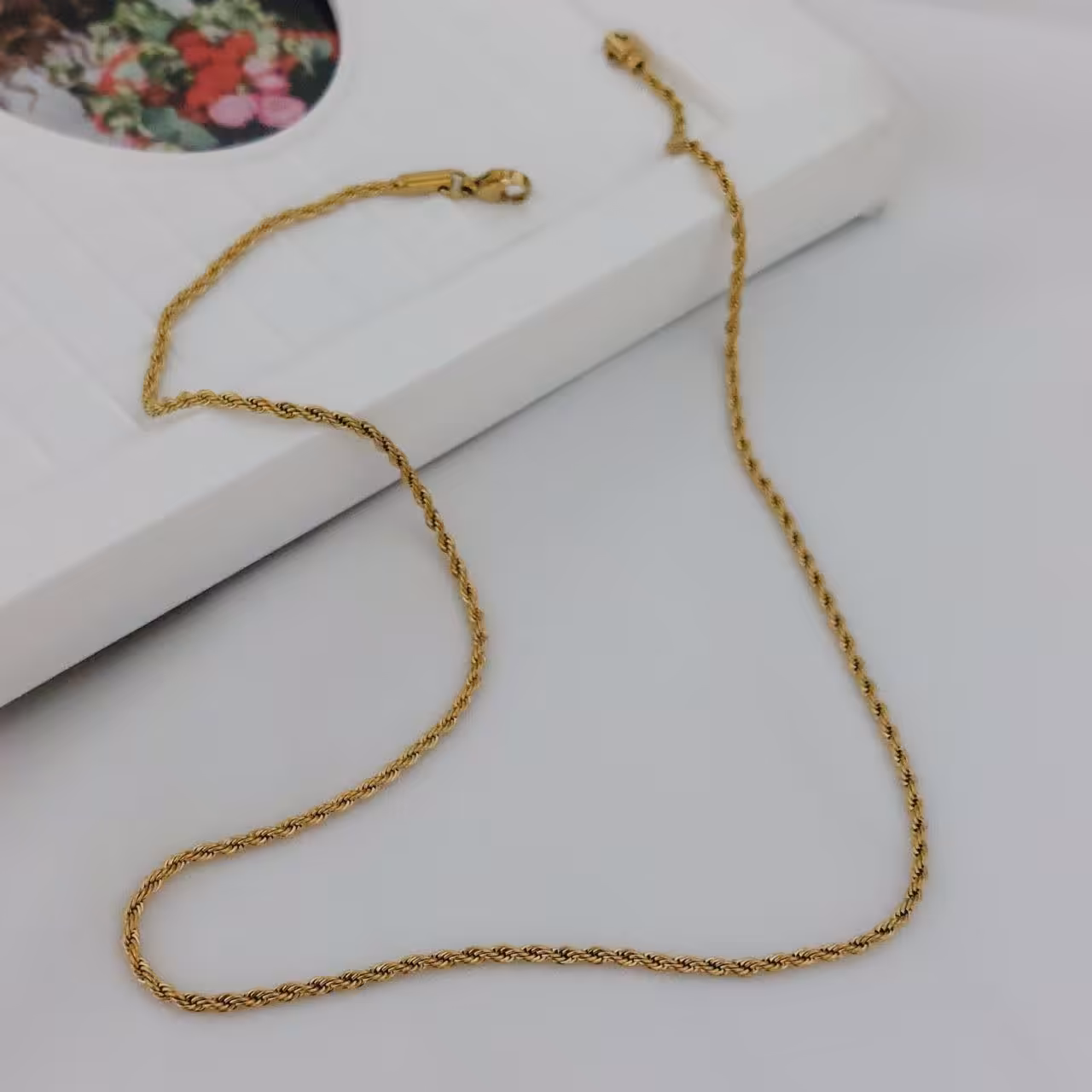 زنجیر طنابی کد10807طرح طلا.استاینلس استیل.با آبکاری طلا.ضد حساسیت.طول 45 سانتیمتر.رنگ ثابت