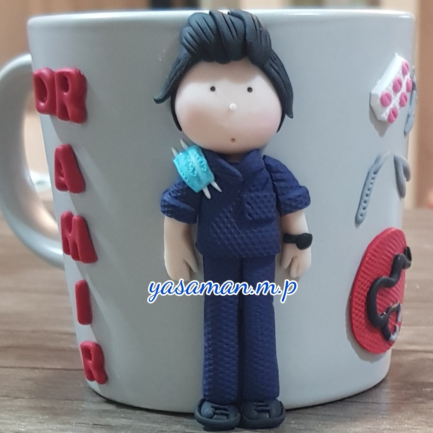 ماگ دکتر،ساخته شده با خمیر فیمو،مناسب مایعات داغ،امکان ساخت خانم،ارسال به سراسر ایران