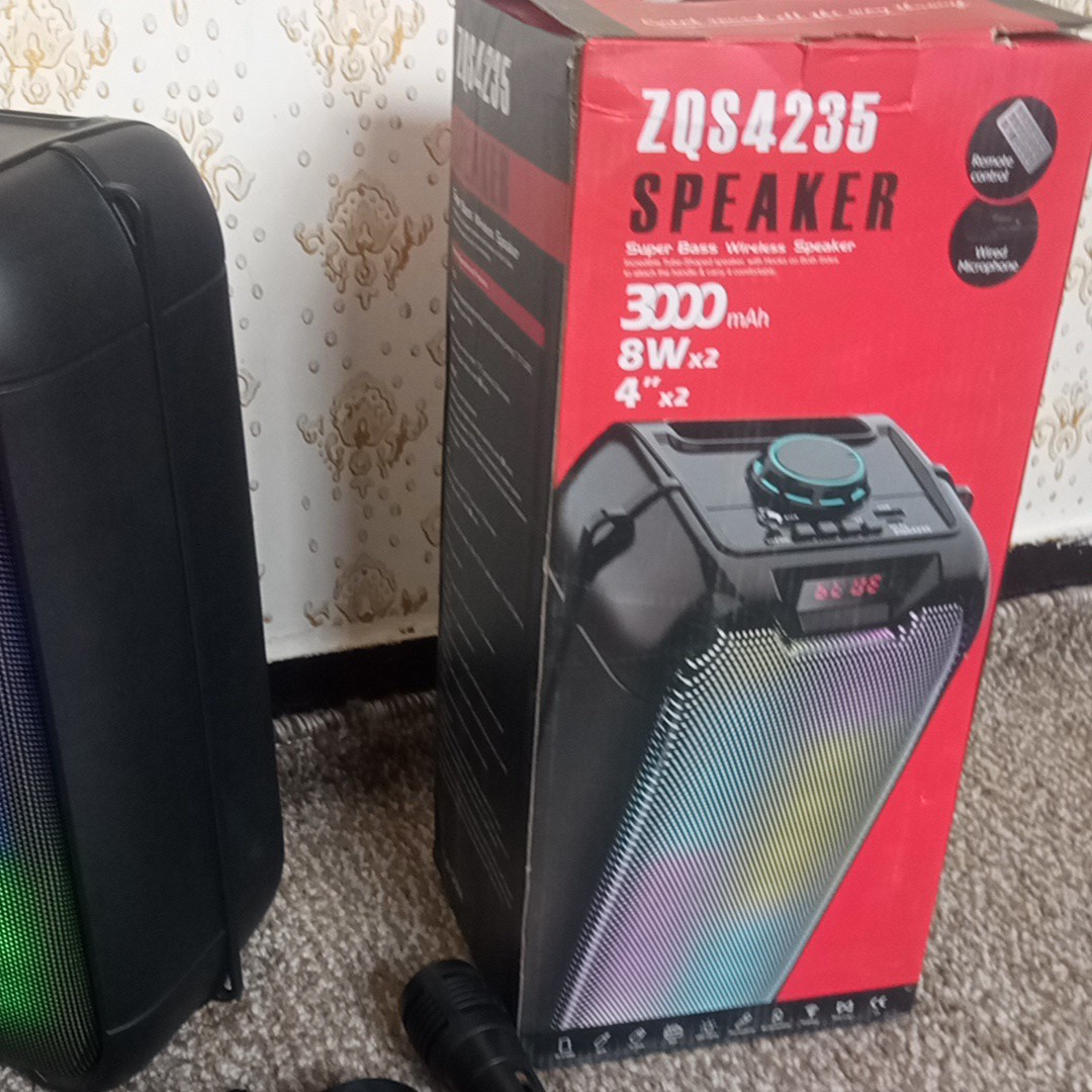 اسپیکر اصلی ZQS-4235  رقص نور بزرگ میکروفون دار