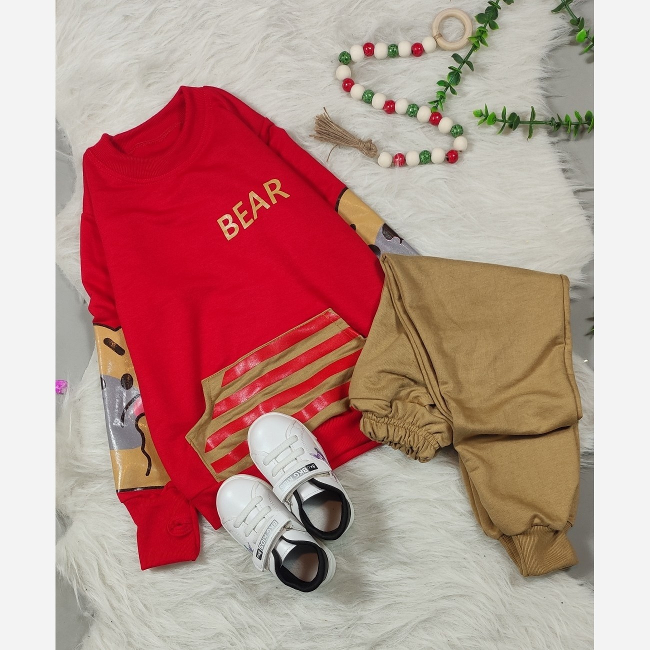 ست بلند اسپورت بچه گانه bear خرس فینردار  رنگ قرمز سایز 40طرح jaf پنبه اسپان عااالی فقط دو عدد موجود ارسال رایگان 