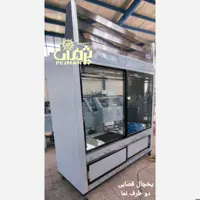 یخچال ایستاده دو طرف شیشه