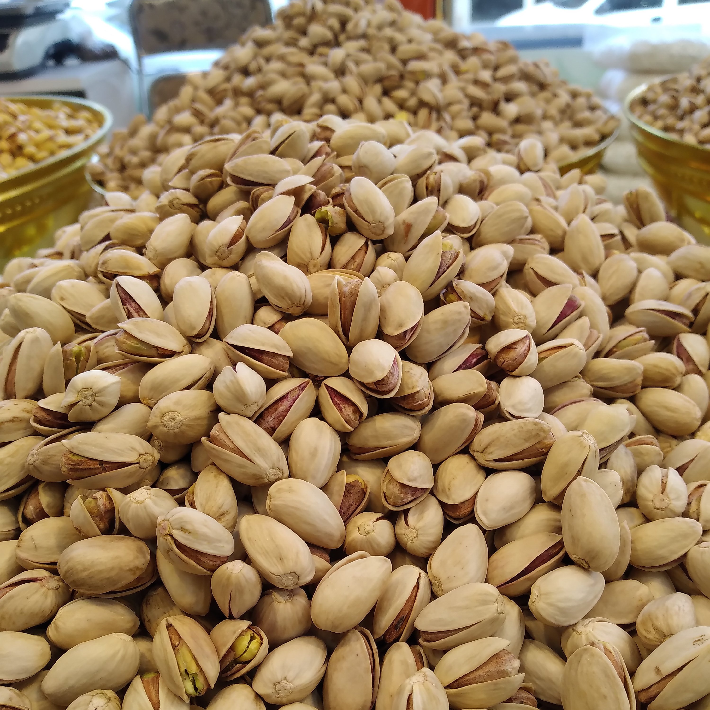 پسته احمداقایی شور زعفرانی 250