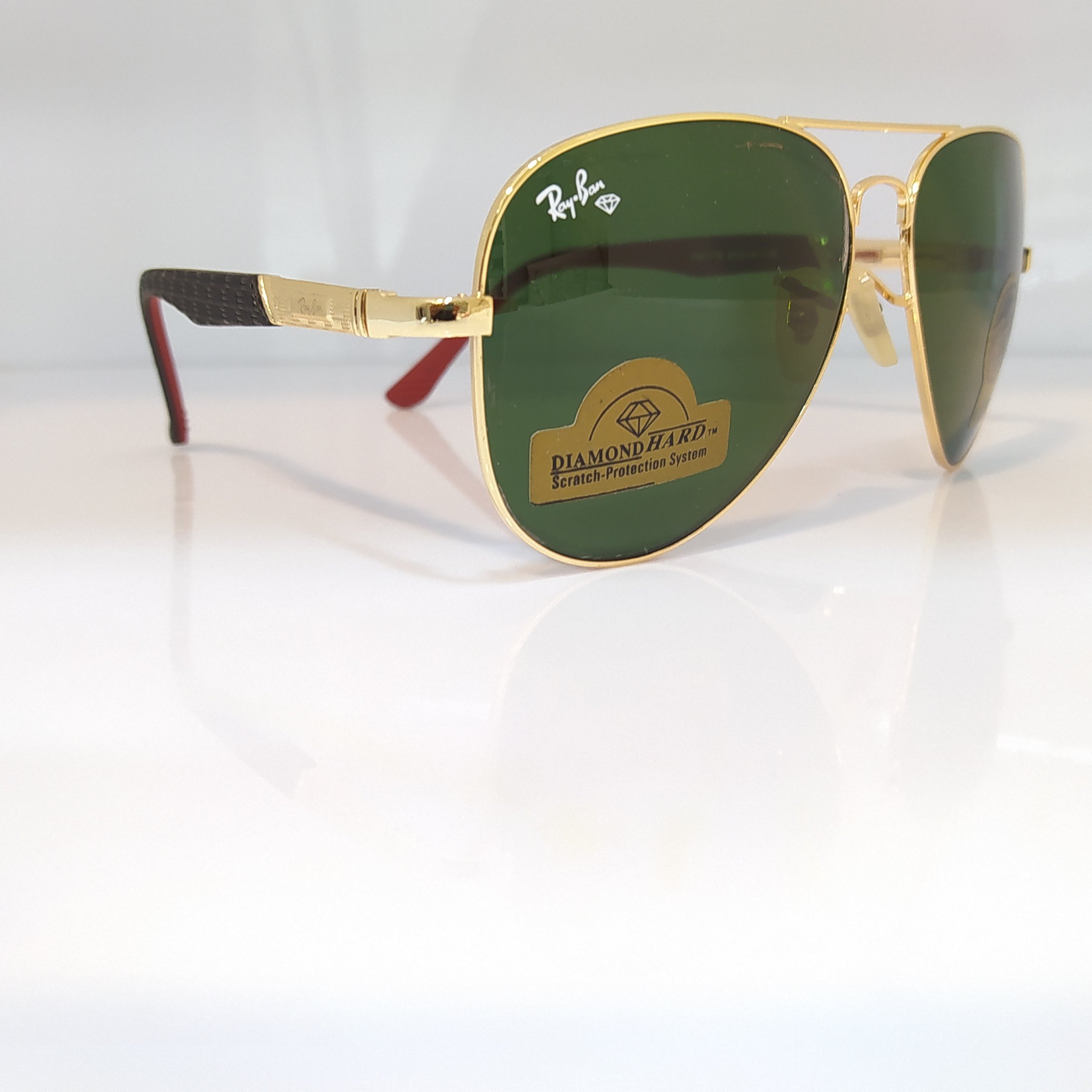 عینک آفتابی اسپرت برند RAYBAN
جنسیت فریم تمام قاب فلزی و دسته کائوچویی