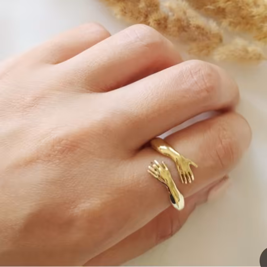 انگشتر طرح آغوش 