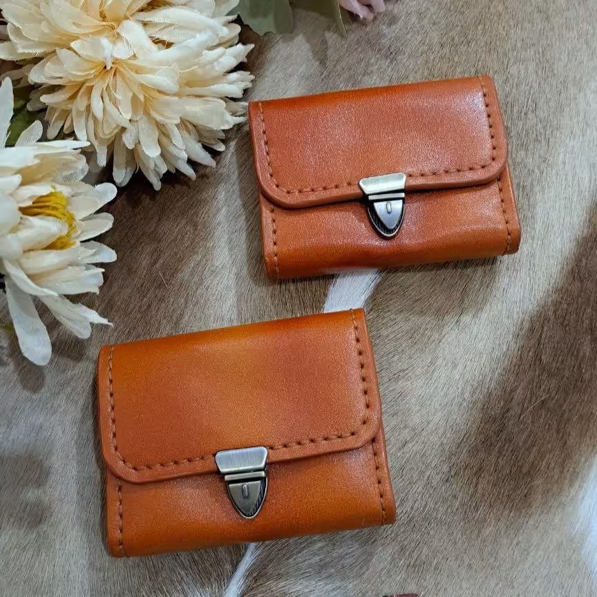 جاکارتی تمام چرم آکاردئونی کاملا دستدوزی شده ابعاد 11در 6 سبک و شیک