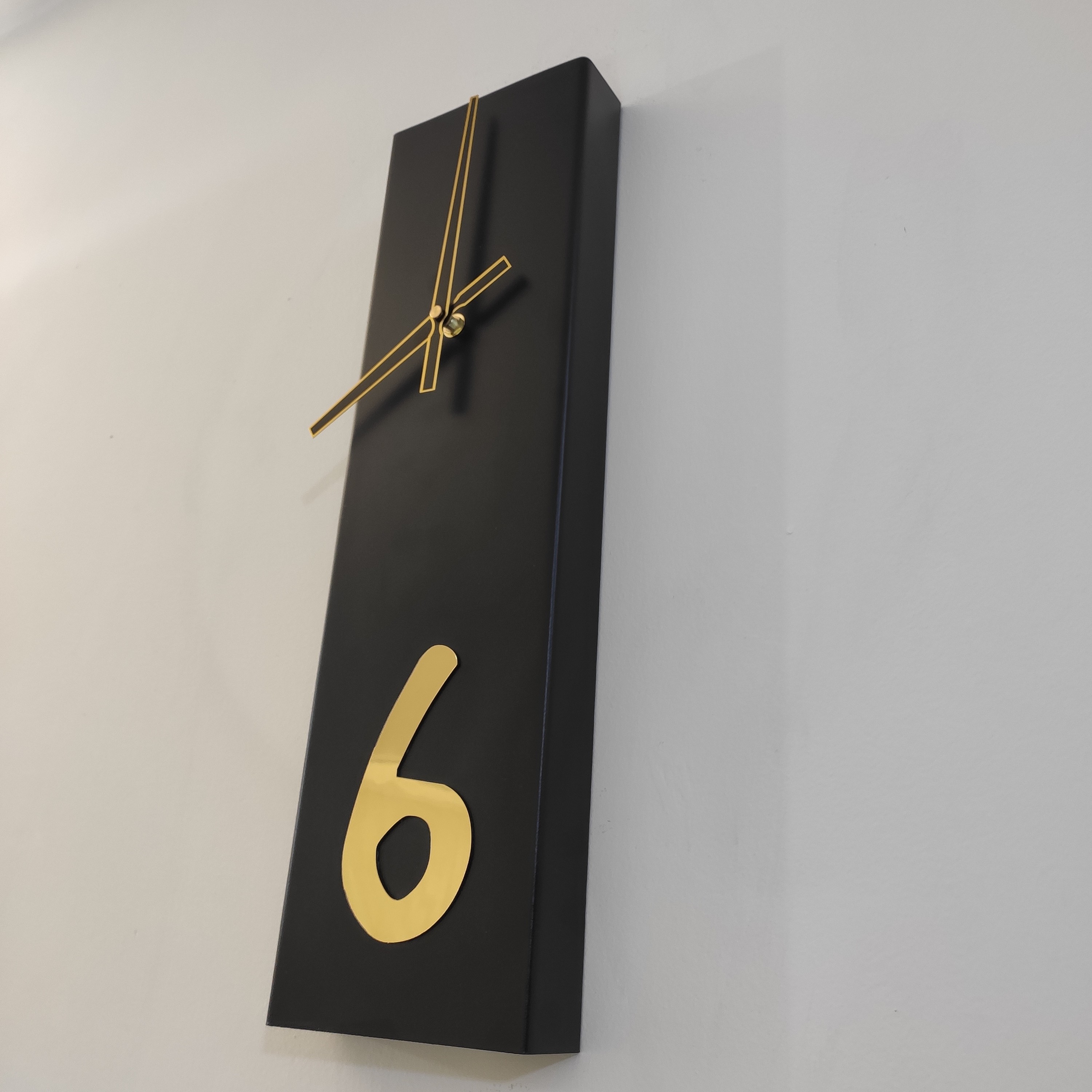 ساعت دیواری فلزی