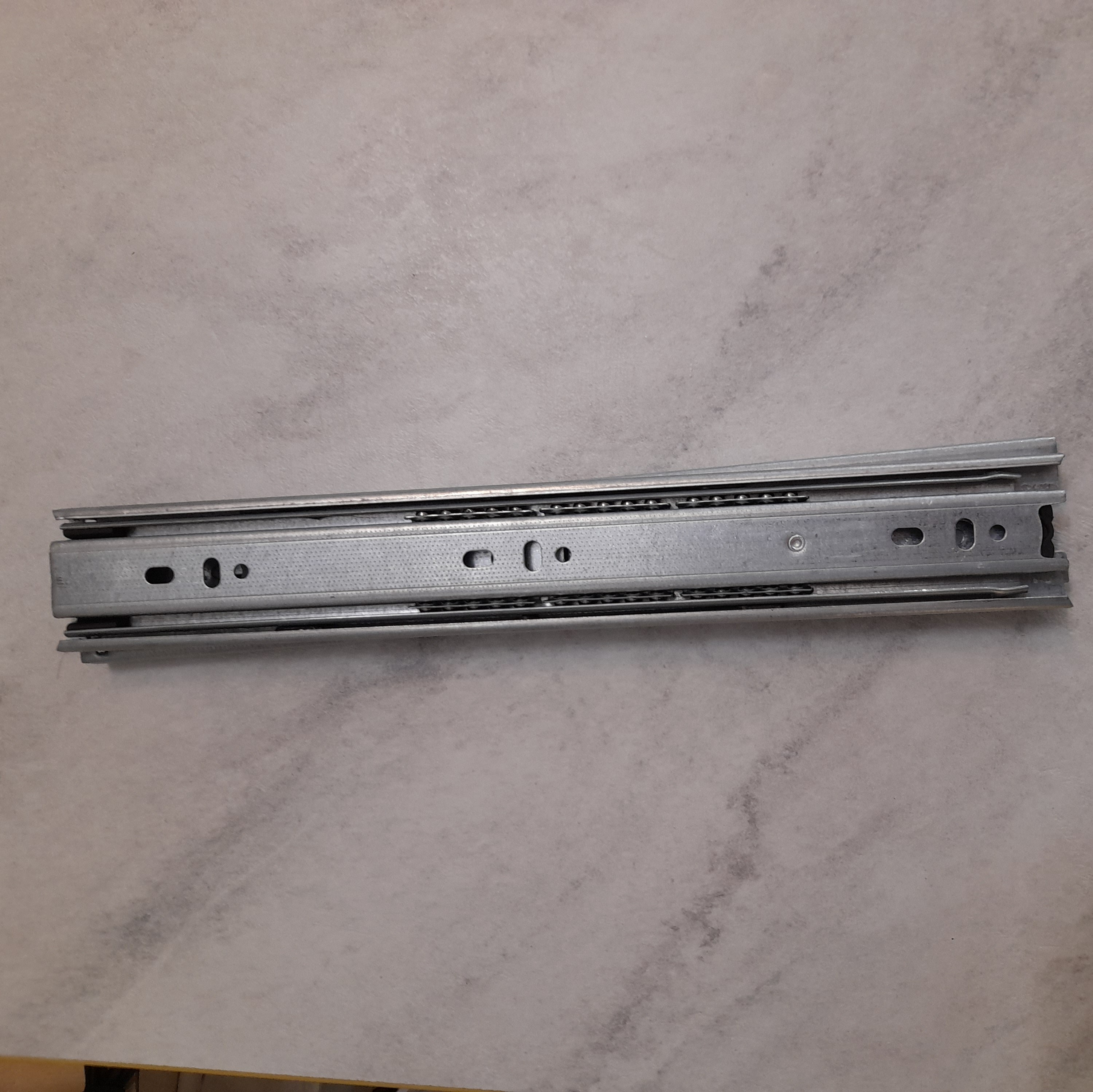 ریل سه زبانه 35سانتی ساچمه ای پهن (یک جفت) پسکرایه