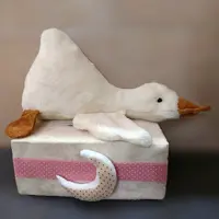جا دستمالی تم قو جنس خز و مخمل سیسمونی آرکولند 