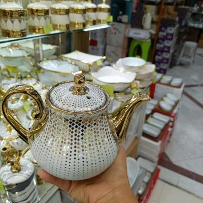 قوری چینی ساوارز