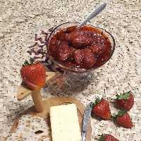 مربا توت فرنگی