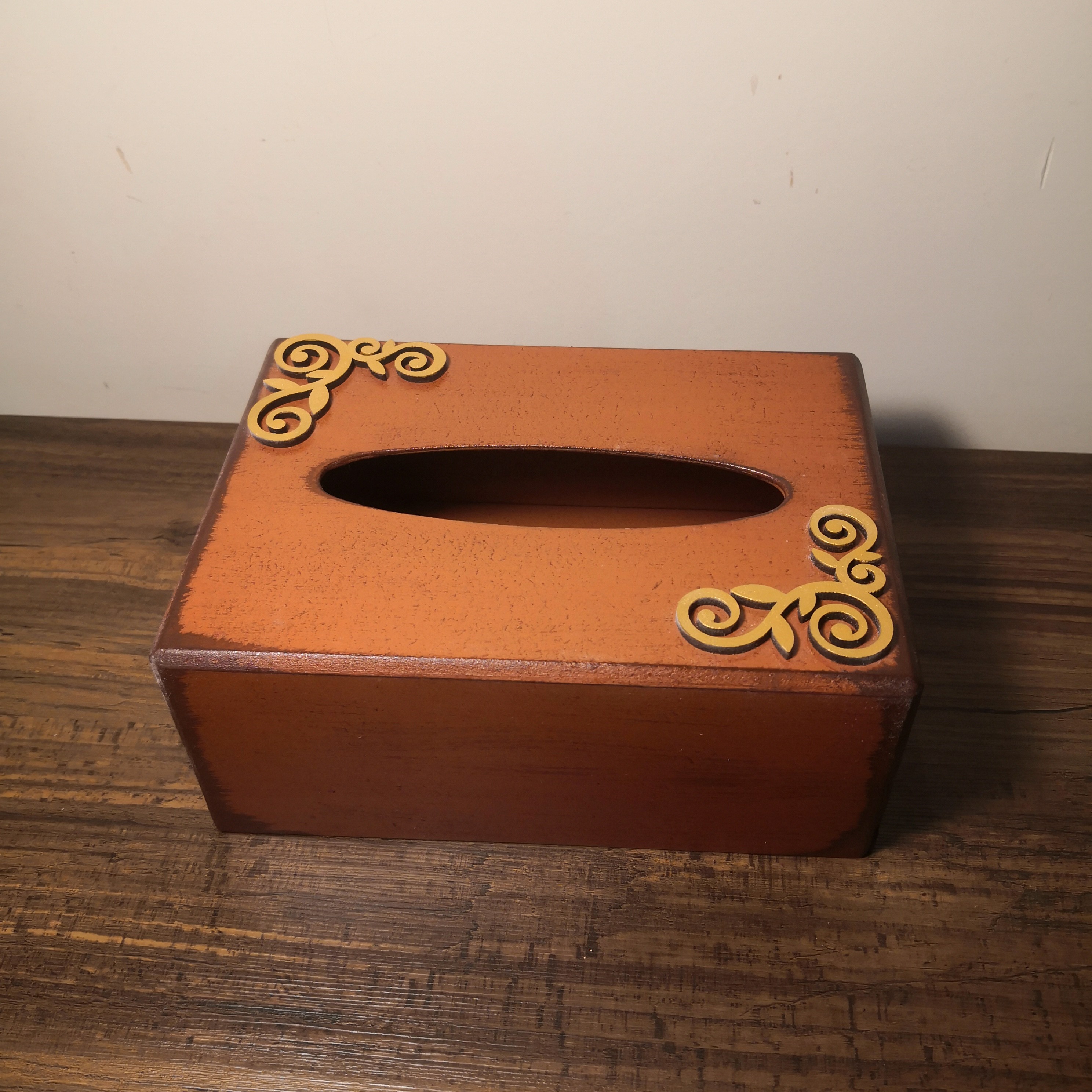 جا دستمالی کوچک چوبی سایز 13 در 18 کار دست