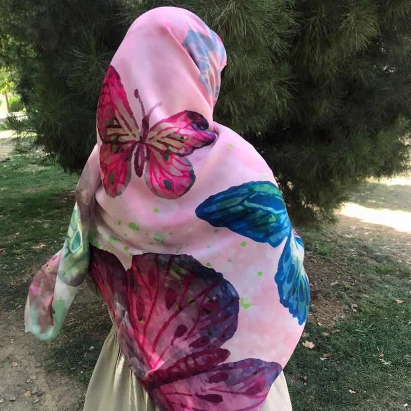 روسری نخی قواره 135 طرح پروانه ای