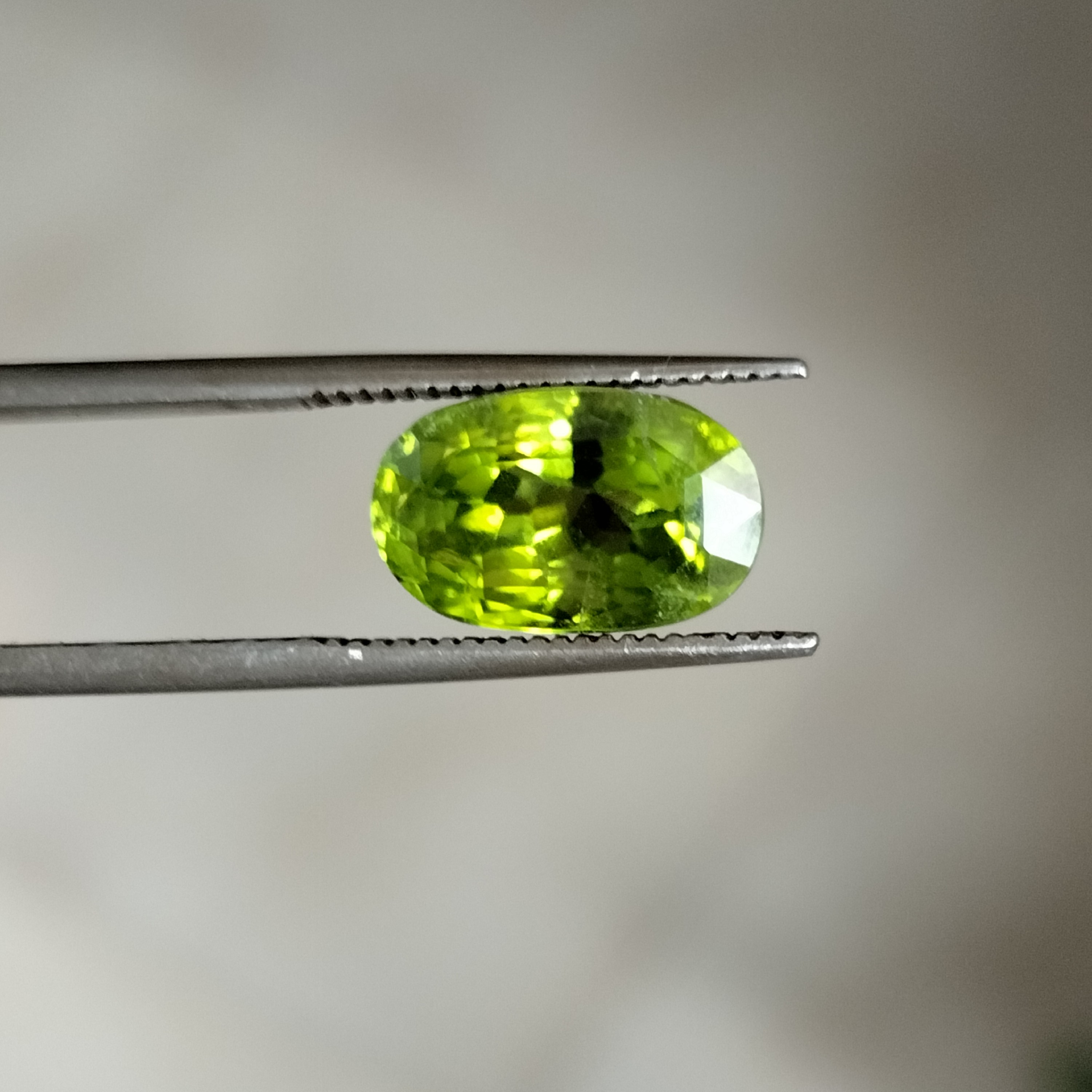 سنگ زبرجد شفاف