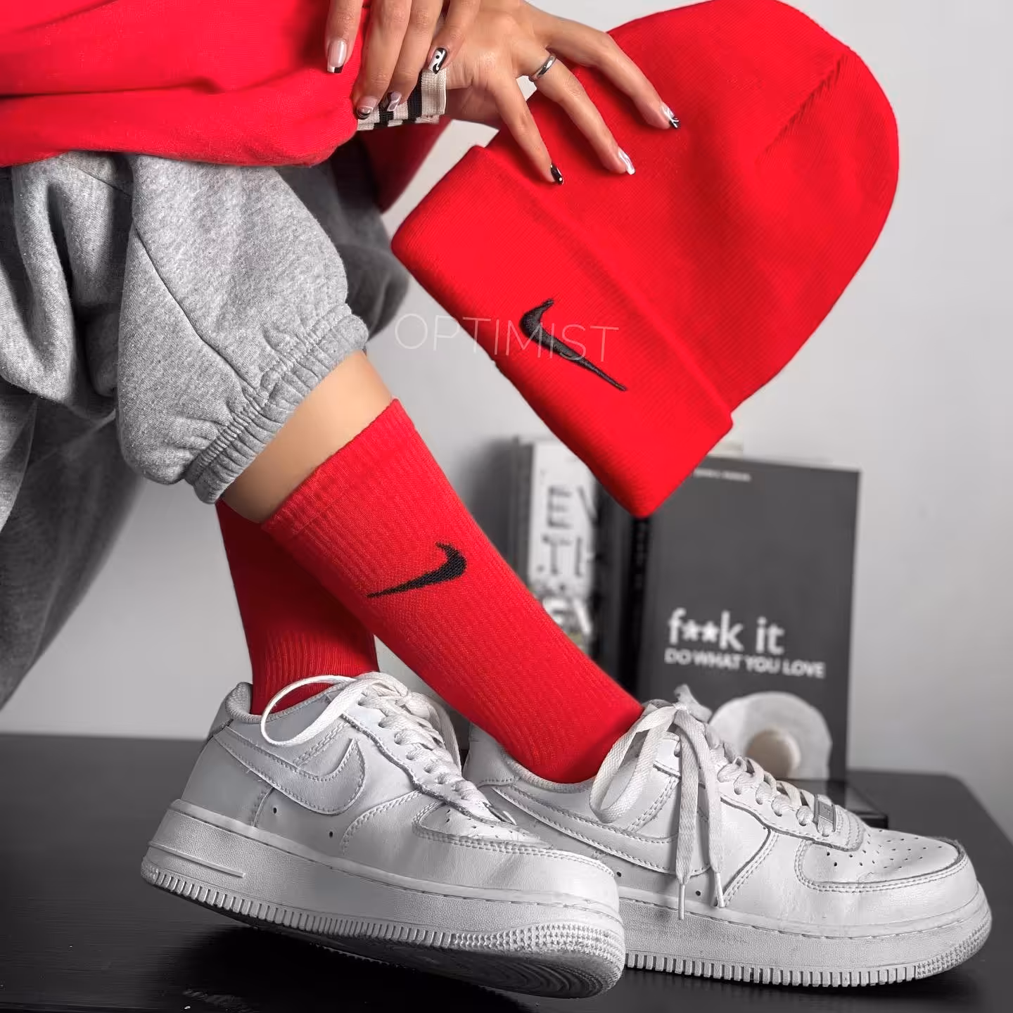 جوراب نایکی قرمز