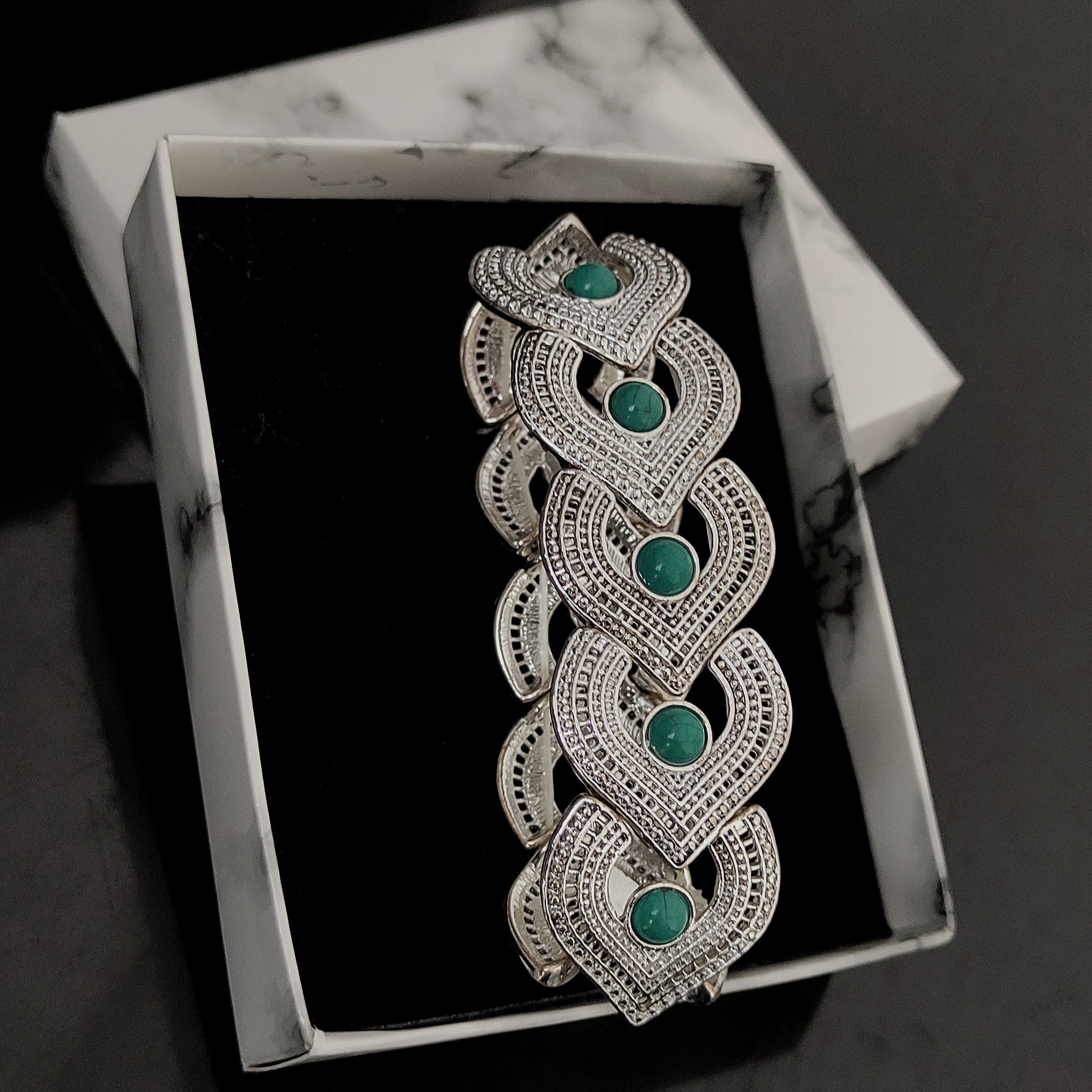 دستبند کشی با کیفیت بالا