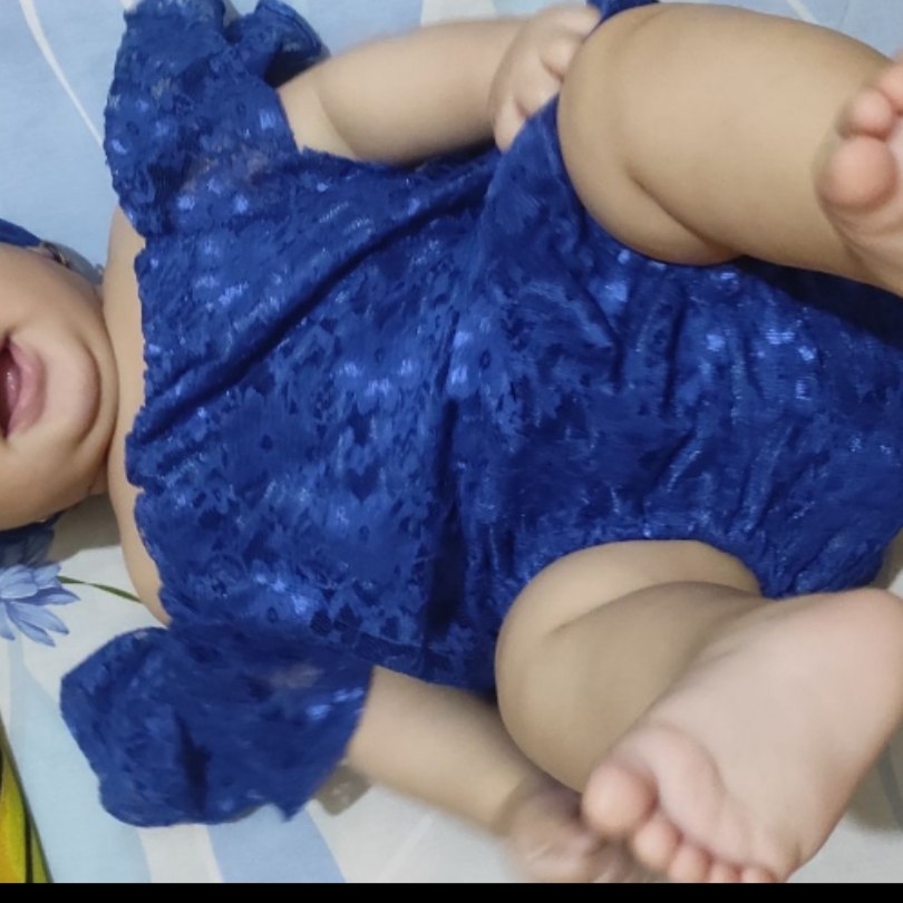 رامپر دخترانه زیر دوسال جنس پارچه دانتل نرم.
