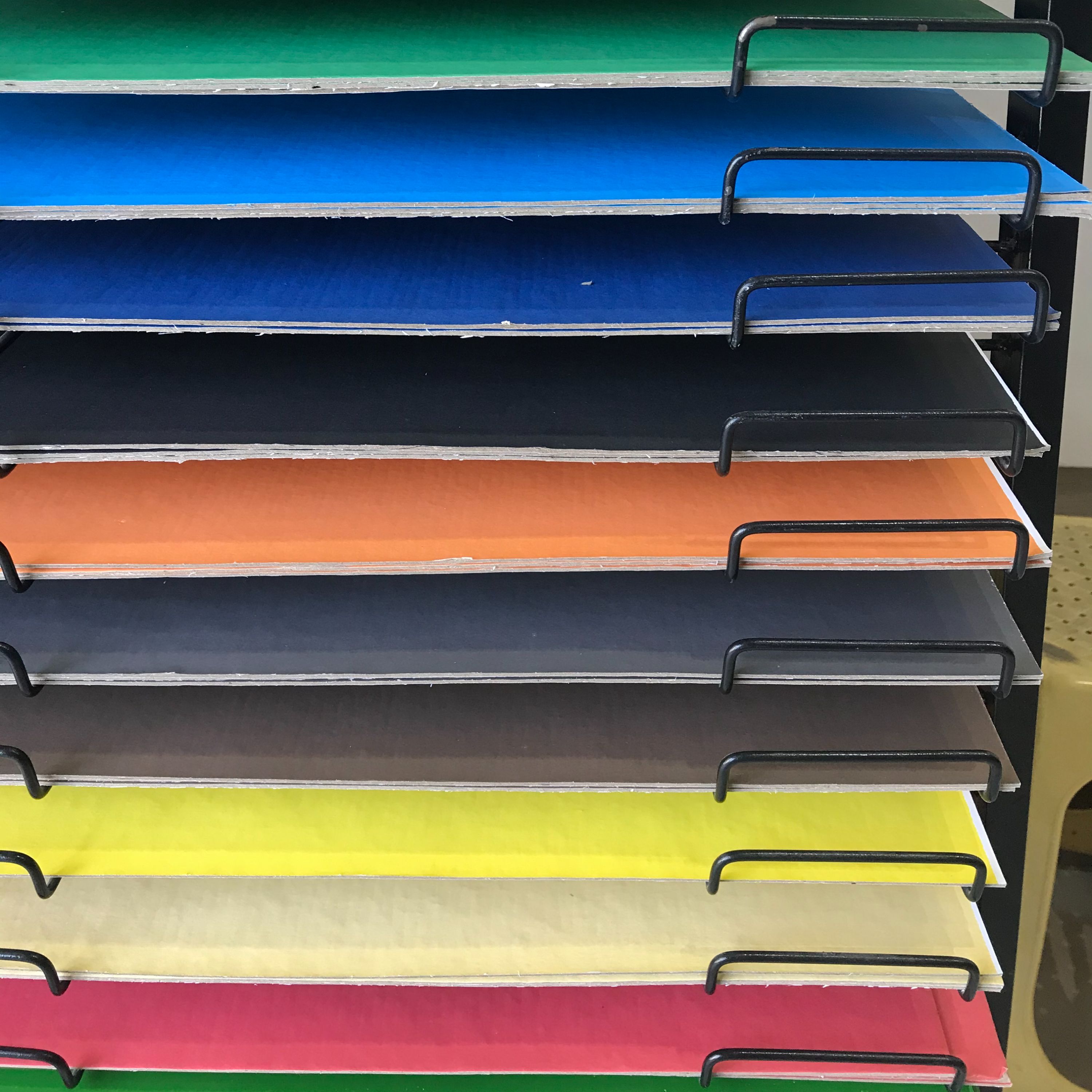 مقوا ماکت در رنگهای مختلف