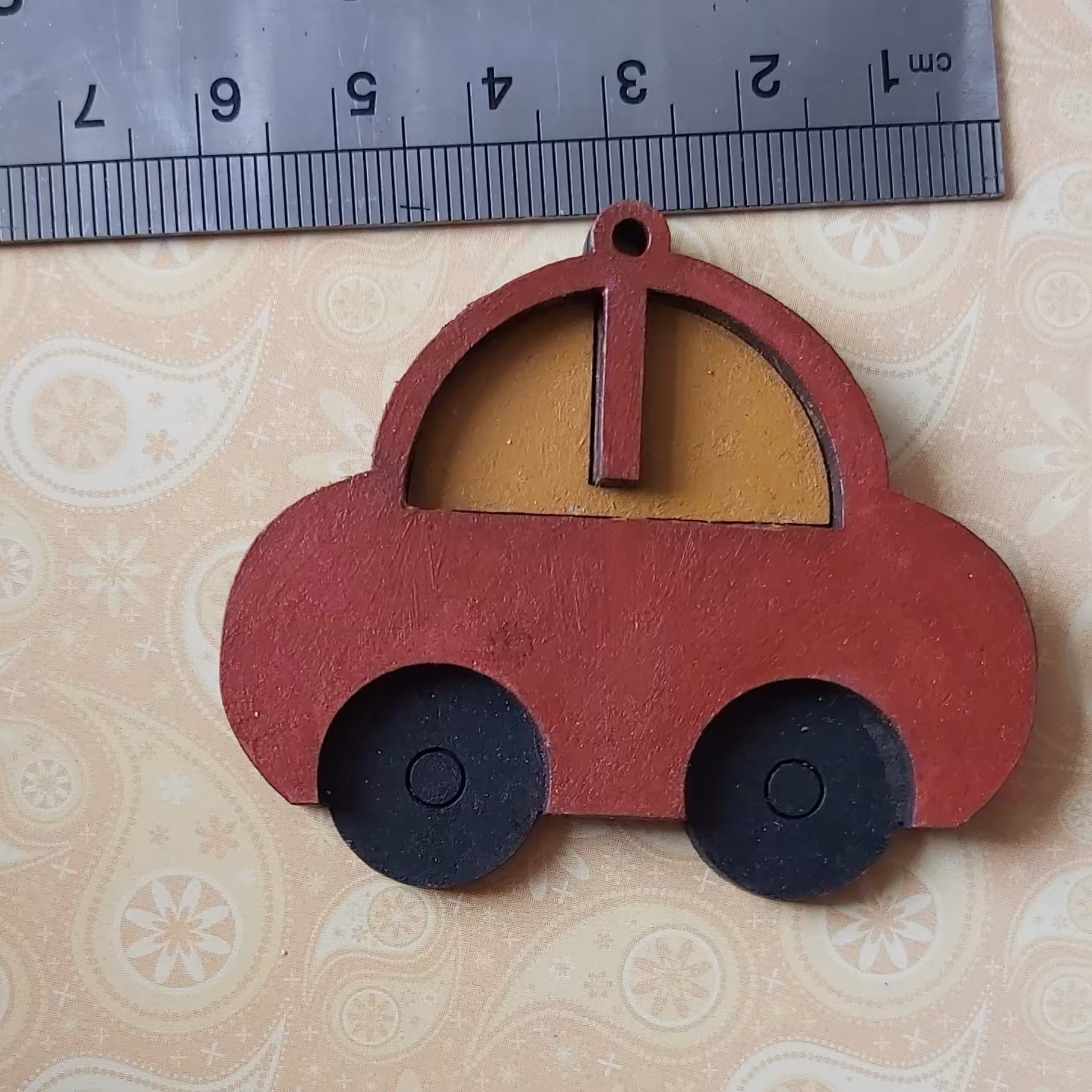 اویزماشین چوبی قرمز یک عدد