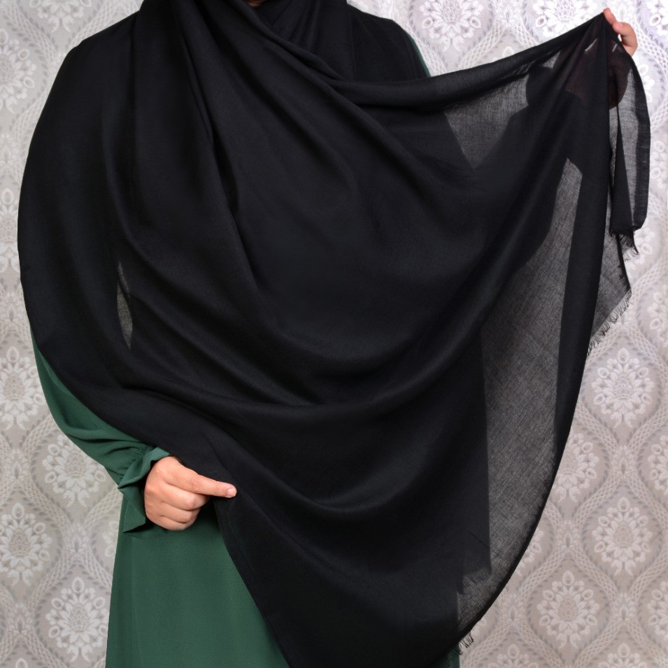 شال نخی مشکی ساده