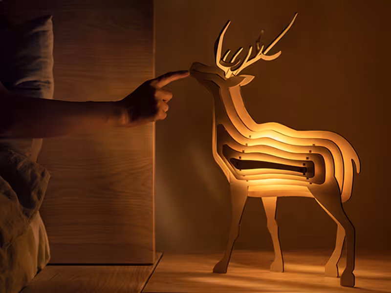 چراغ چوبی رومیزی فانتزی شارژی طرح گوزن Animal Wooden Night Light Interactive Assemble Toys