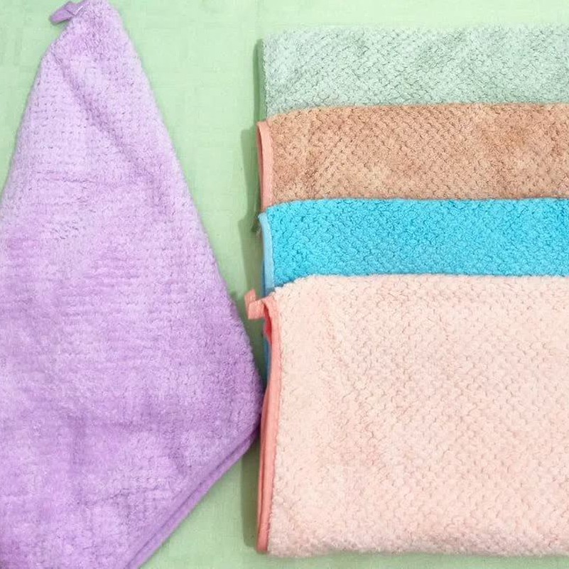 حوله  دست و  صورت  نانو  جنس  پولیشی  نوار دوزی  دارای جای  آویز 