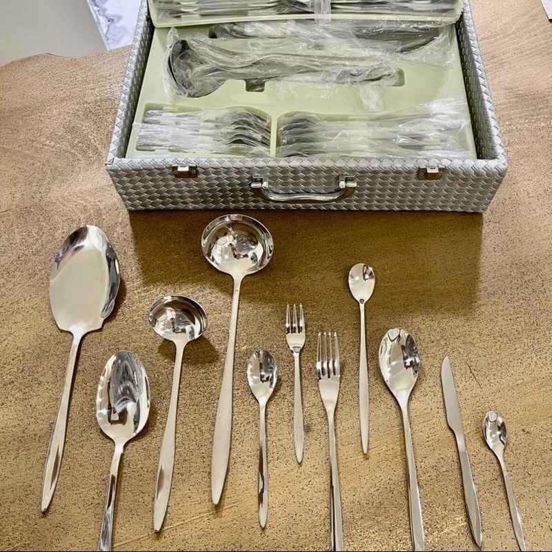 سرویس قاشق و چنگال 120 پارچه یونیک مدل دهانه اروپایی 1810 تعداد24 نفره