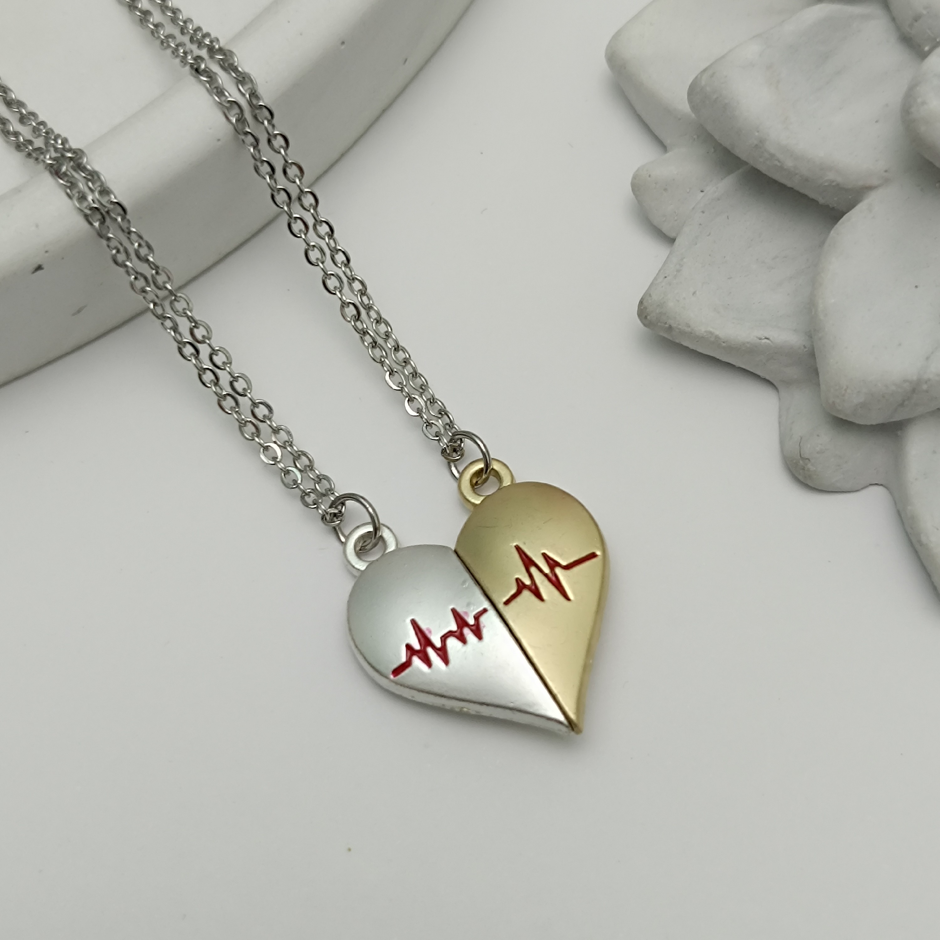 گردنبند قلب ست دوستی مگنتی طرح ضربان کیفیت عالی قیمت مناسب 