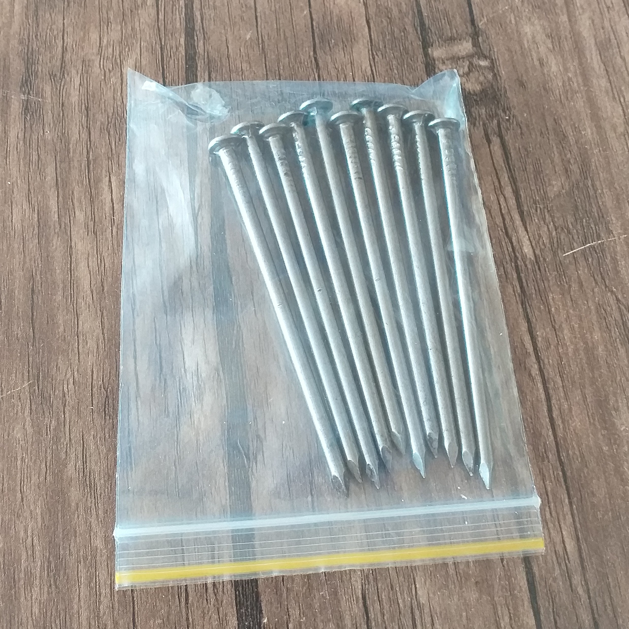 میخ 10 سانت بسته 10 عددی