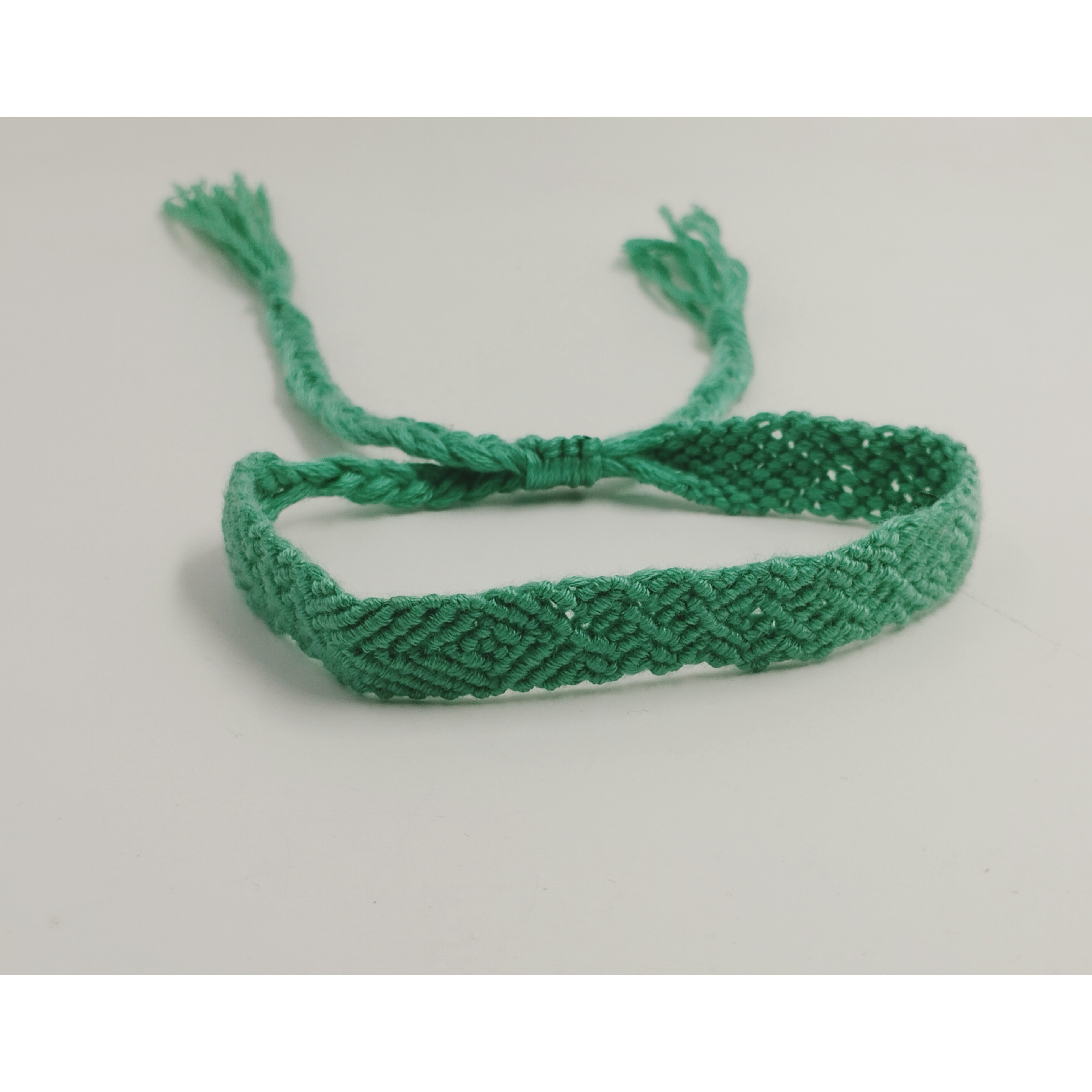 دستبند بافت رنگ سبز بافت و جنس عالی و زیبا 