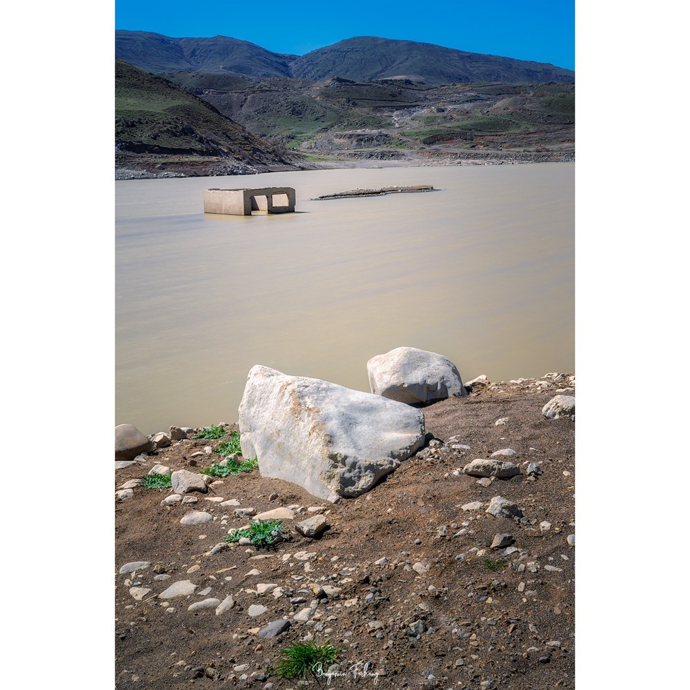 تابلو شاسی کد benpics-0127 (ابعاد 40x60 - شاسی 8 میل-کاغذ سیلک-اصالت تصویر)