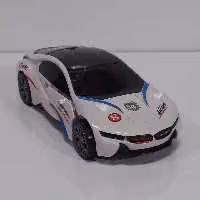 ماشین تبدیل شونده به ربات باطری خور و موزیکال 