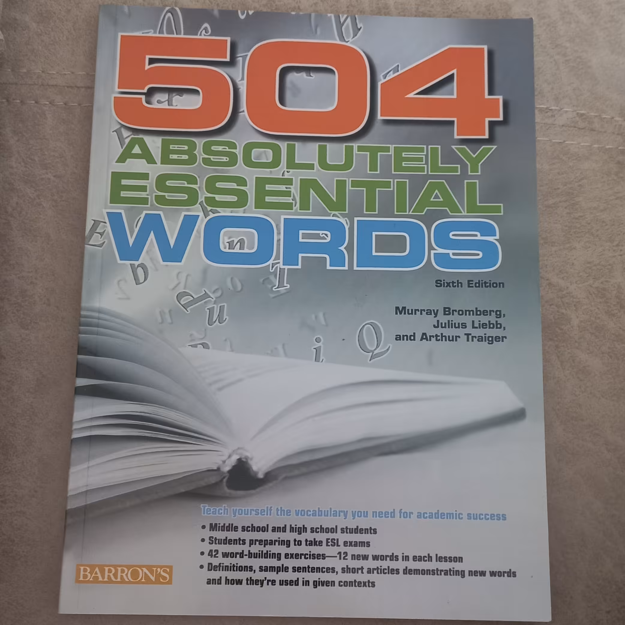 کتاب 504 absolutely essential words نشر رهنما
