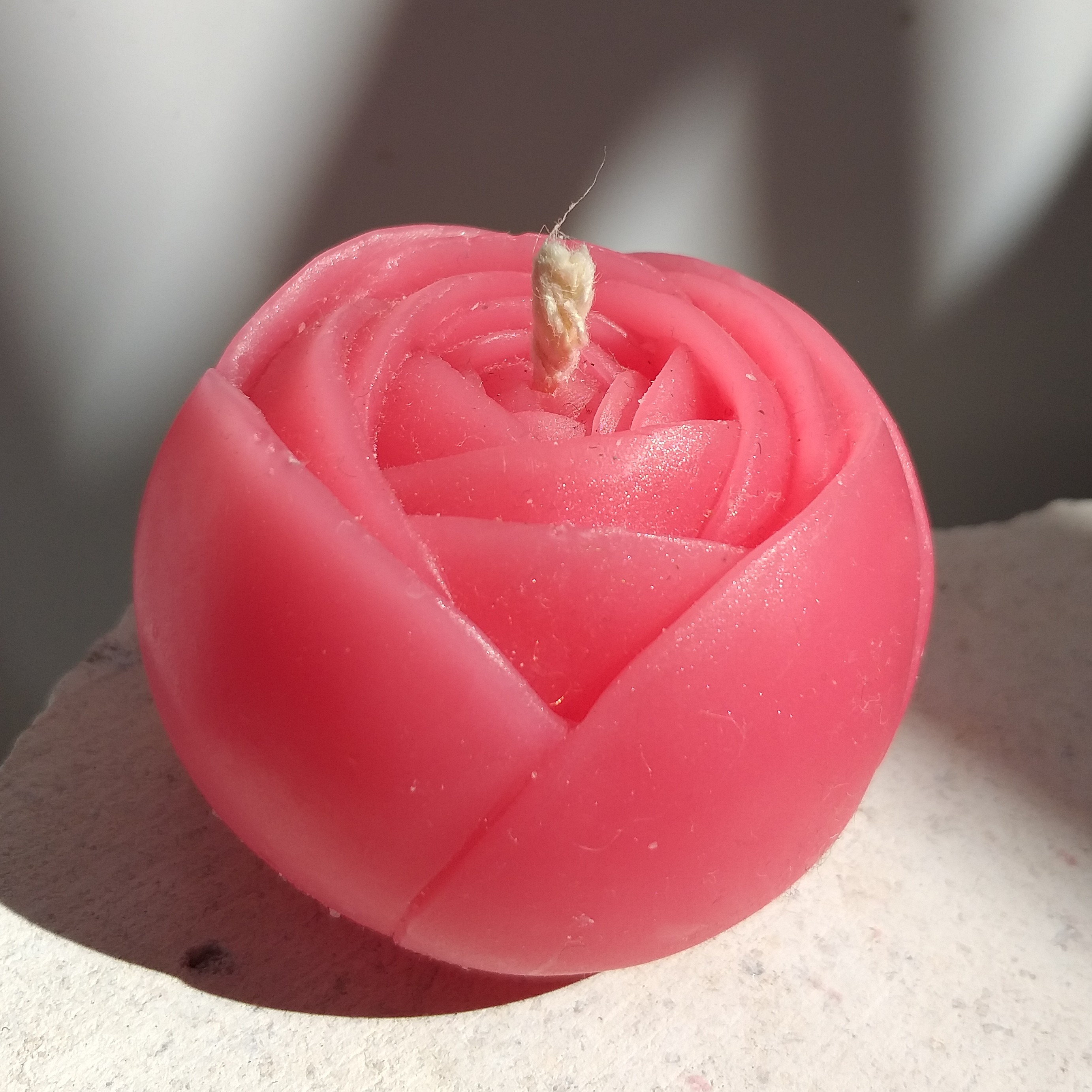 شمع گل رز پیونی دستساز( قابل سفارش به رنگ دلخواهتون)