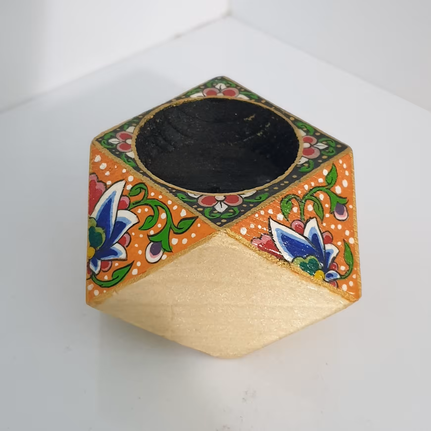 جاشمعی وارمری چوبی طرح الماسی سنتی