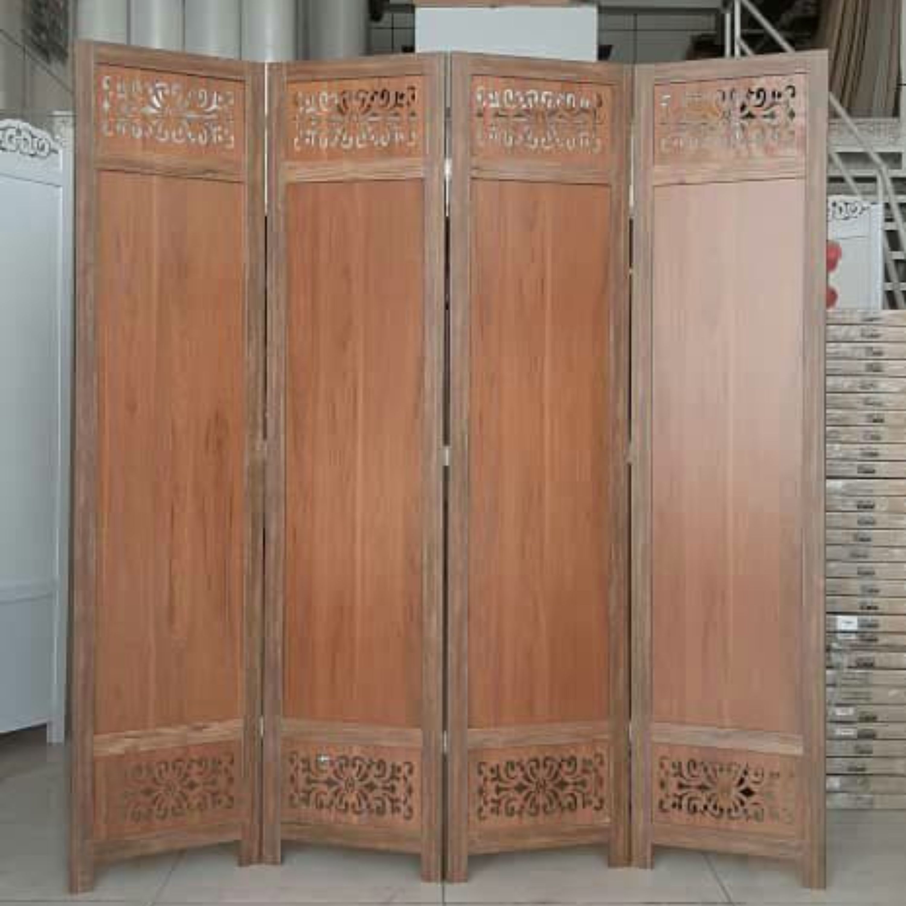 پاراوان پارتیشن چهارلنگه طرح ساده، سبک و قابل حمل و تاشو از جنس MDF