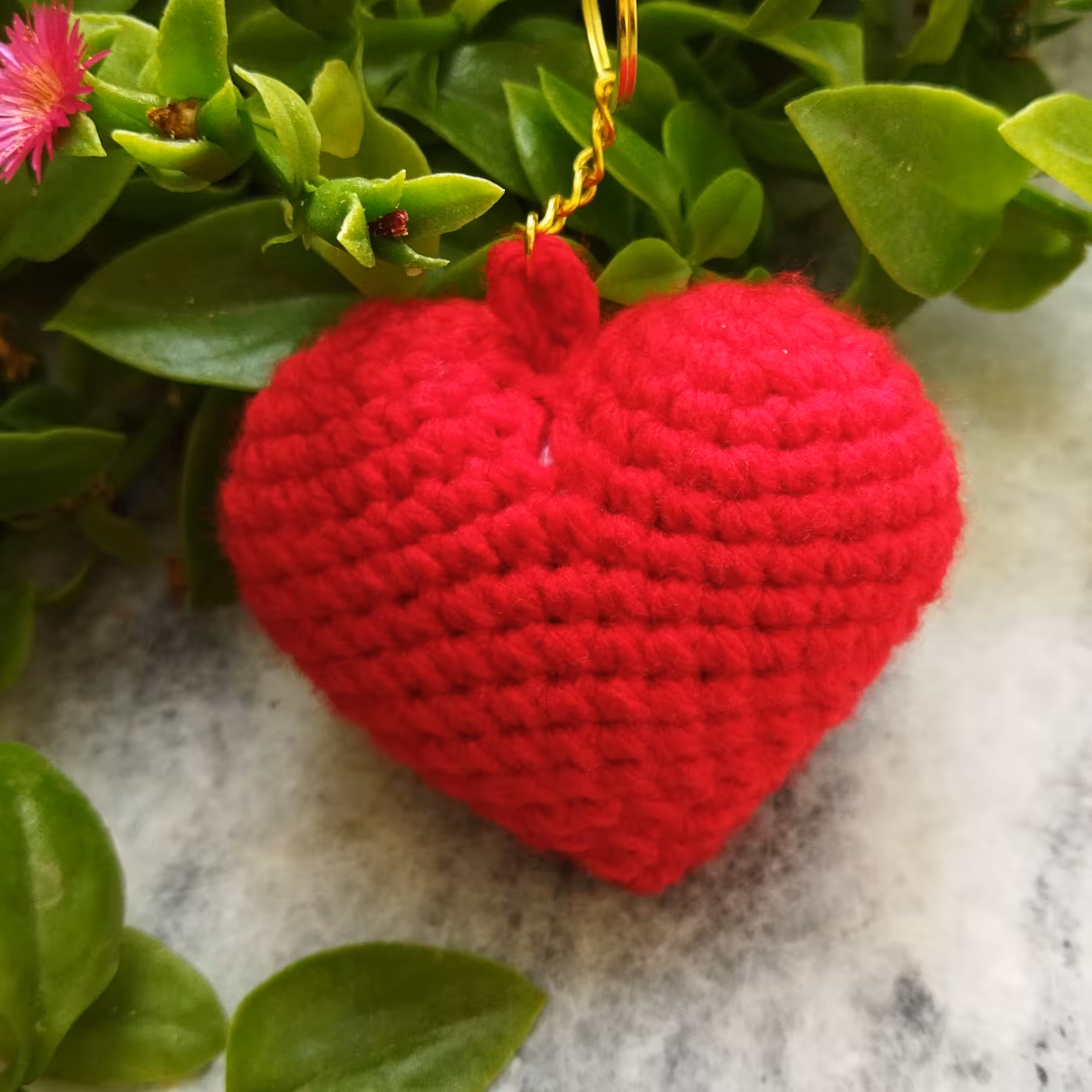 جاکلیدی قلب بافتنی