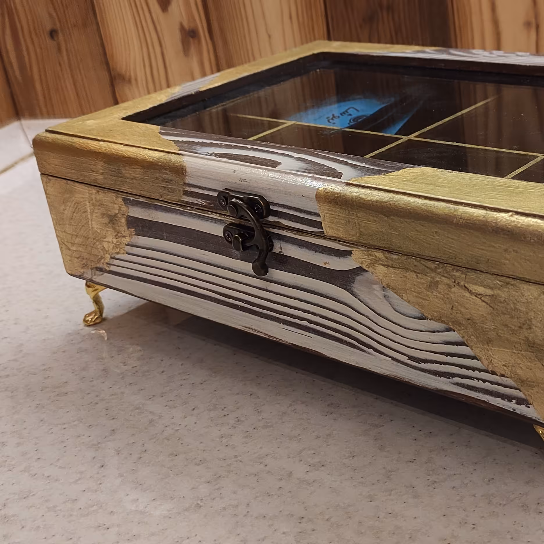 باکس چوبی ورق طلا