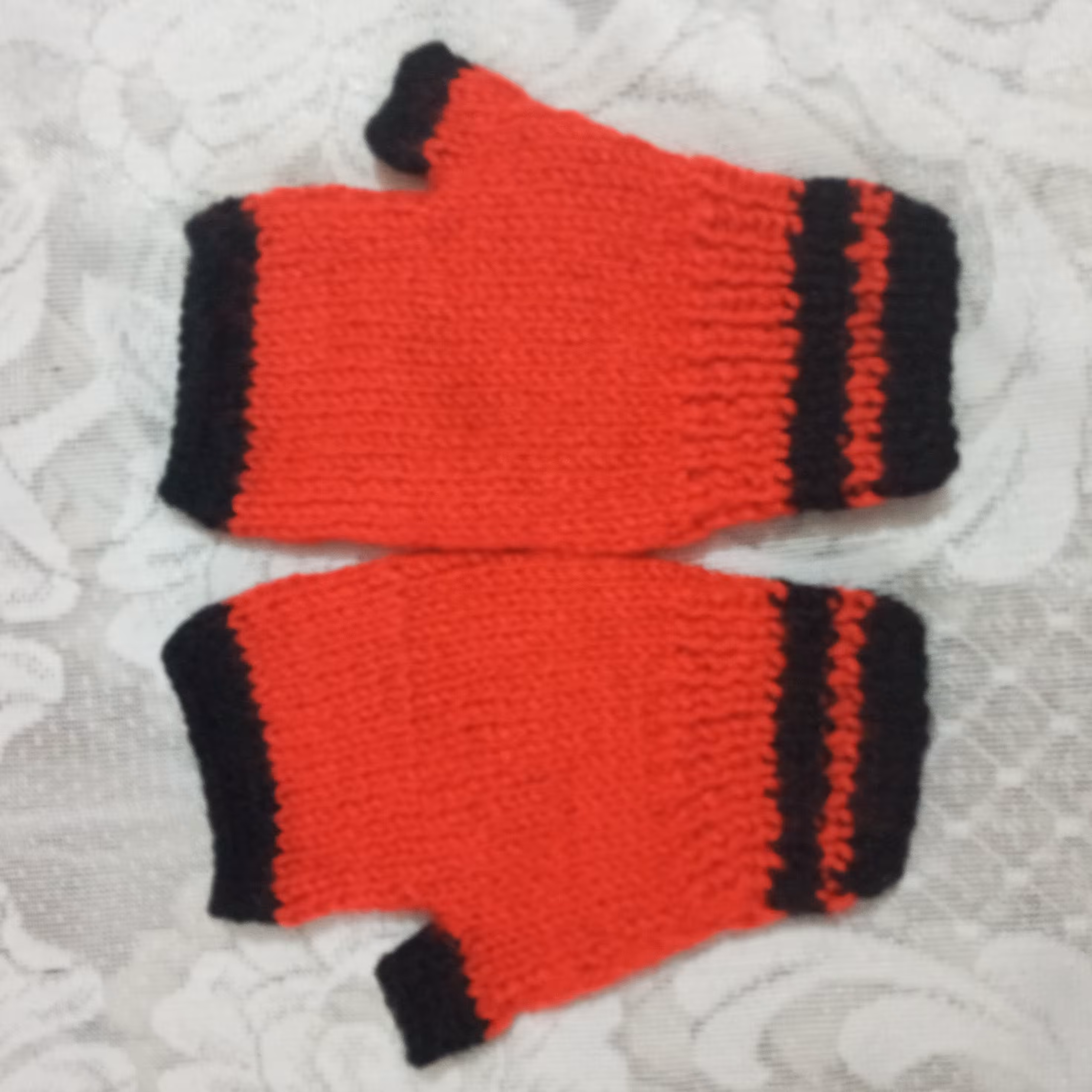 دستکش بافتنی بچگانه