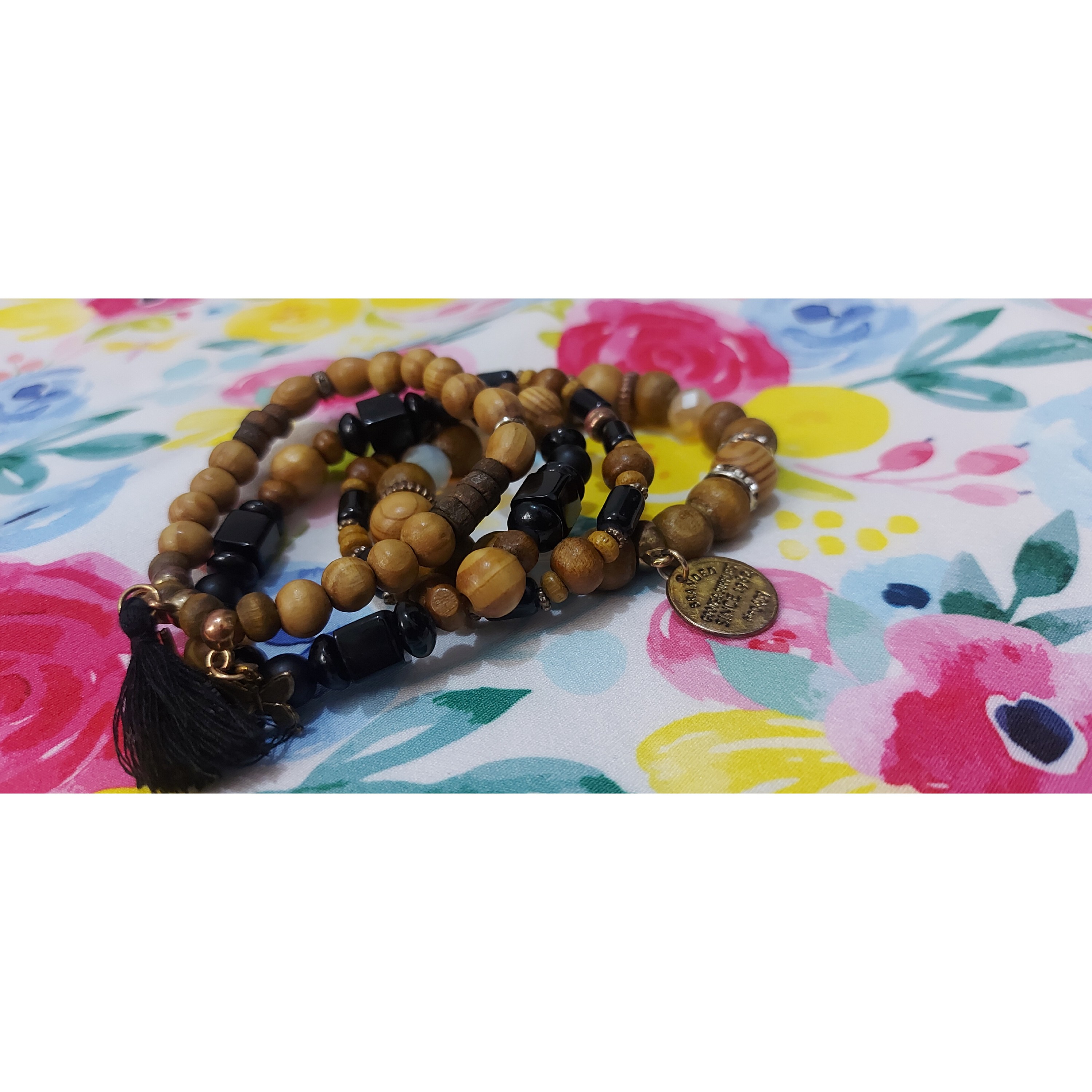 دستبندِ زیبا و جذاب از جنس چوب