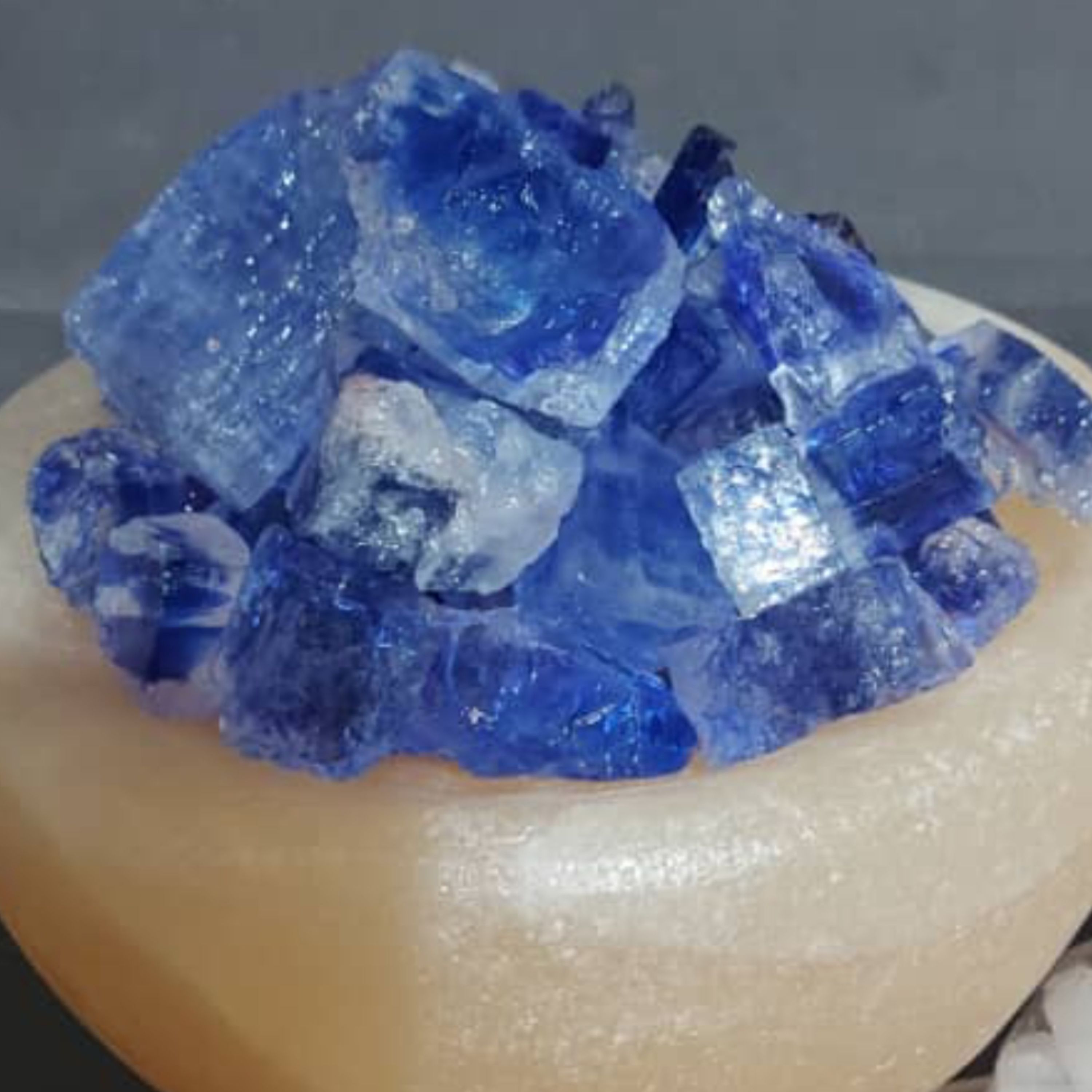 سنگ نمک کریستال ابی